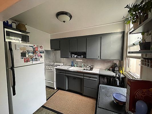 1st image of 194 11th St #3