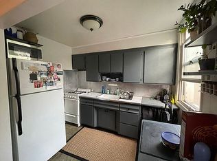 194 11th St #3, Brooklyn, NY 11215