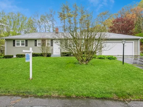 19 Reservoir Drive, Ansonia, CT 06401