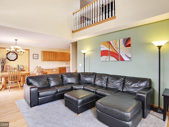 3rd image of 1637 Wexford Ln