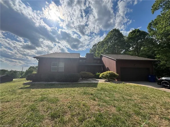 4220 Mae Len Dr, Winston Salem, NC 27107