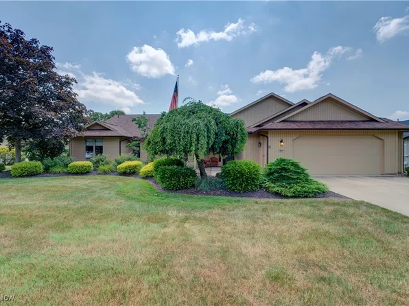 8904 Riverwood Dr, North Ridgeville, OH 44039