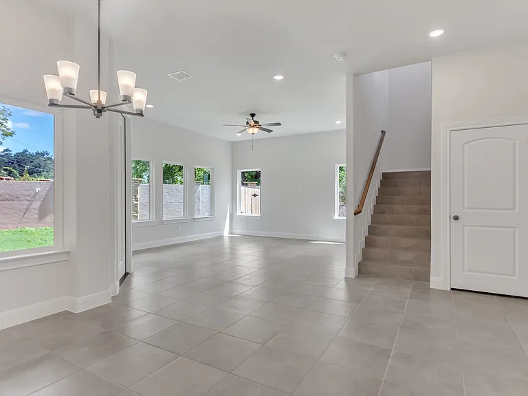 600 Park Cir — Photo 18
