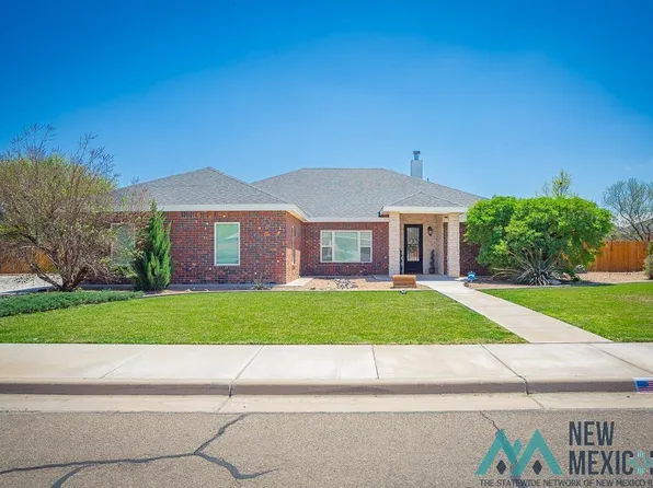 1304 Sierra Blanca Dr, Roswell, NM 88201