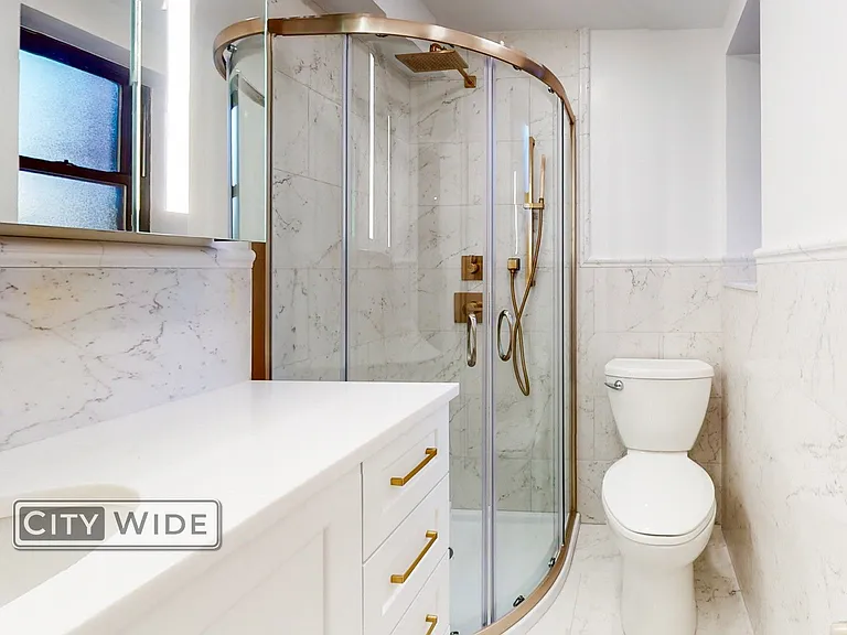 30 Charlton St #2D — Photo 2