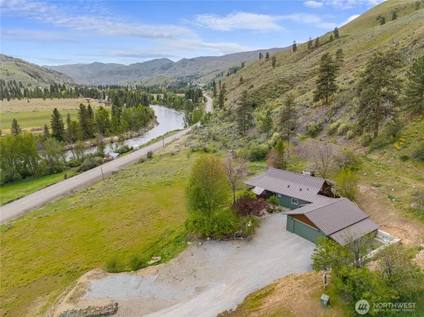 183 Twisp Carlton Road, Carlton, WA 98814