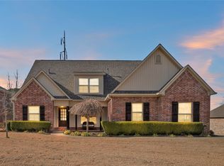 4920 Oak Hollow Ln, Fort Smith, AR 72903