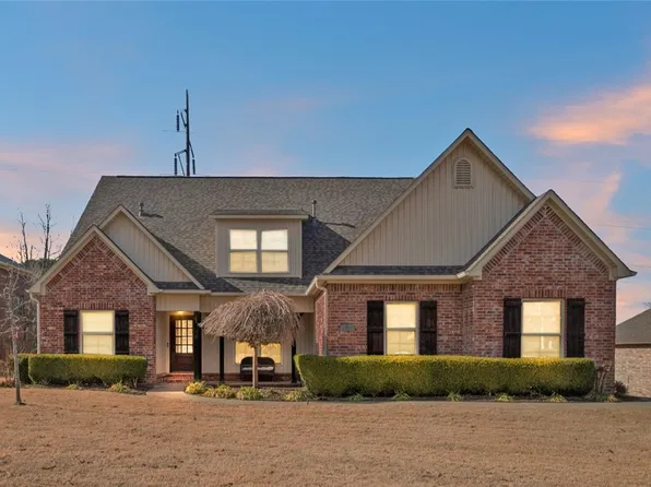 4920 Oak Hollow Ln, Fort Smith, AR 72903