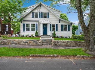 18 Ridgeway St, Stamford, CT 06907