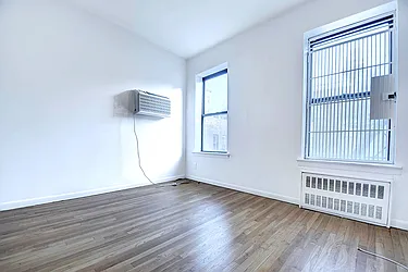 Rented by Urbane Brokerage