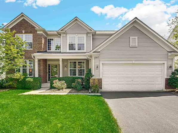 1307 Goldfinch Ln, Antioch, IL 60002