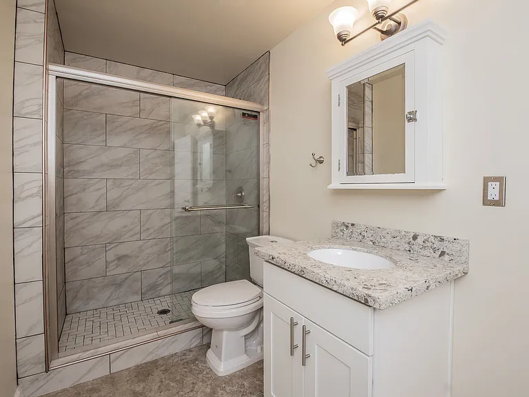 17 Saint Helens Ave — Photo 35