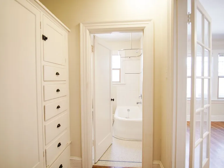 2136 NW Johnson St #204 — Photo 1
