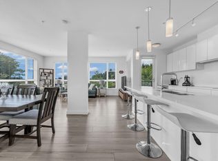 1621 Hamilton Ave #408, North Vancouver, BC V7P 0B6