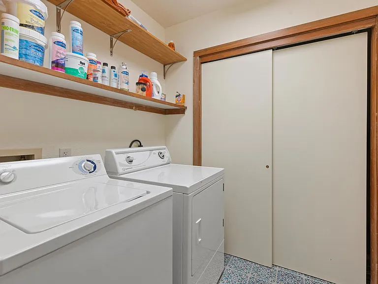 1107 Penstemon Rd — Photo 58