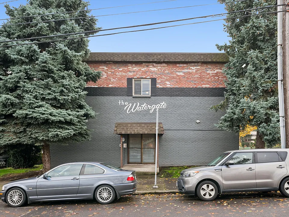 Watergate Apartments