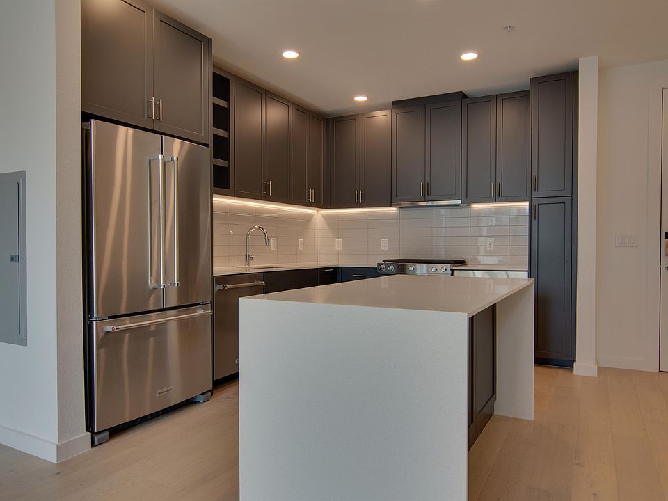 1st image of 1600 S 1st St #1