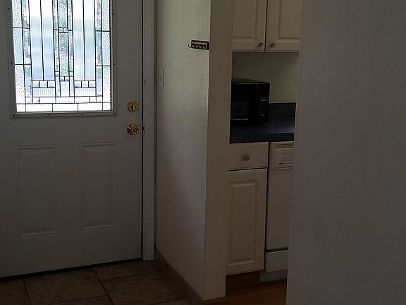 2nd image of 757 SE 4th St