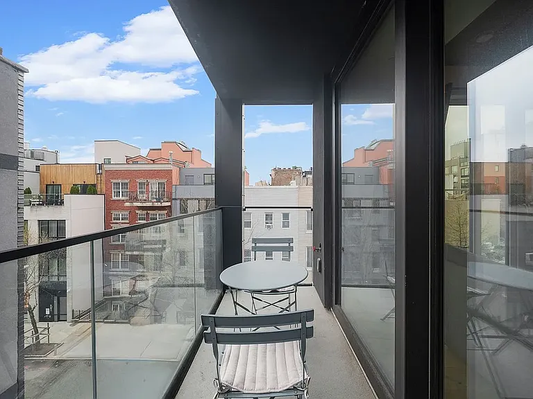 169 Huron St #4A — Photo 4