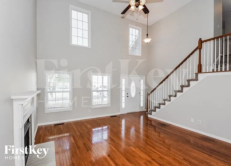 3713 Jolene Ct — Photo 3