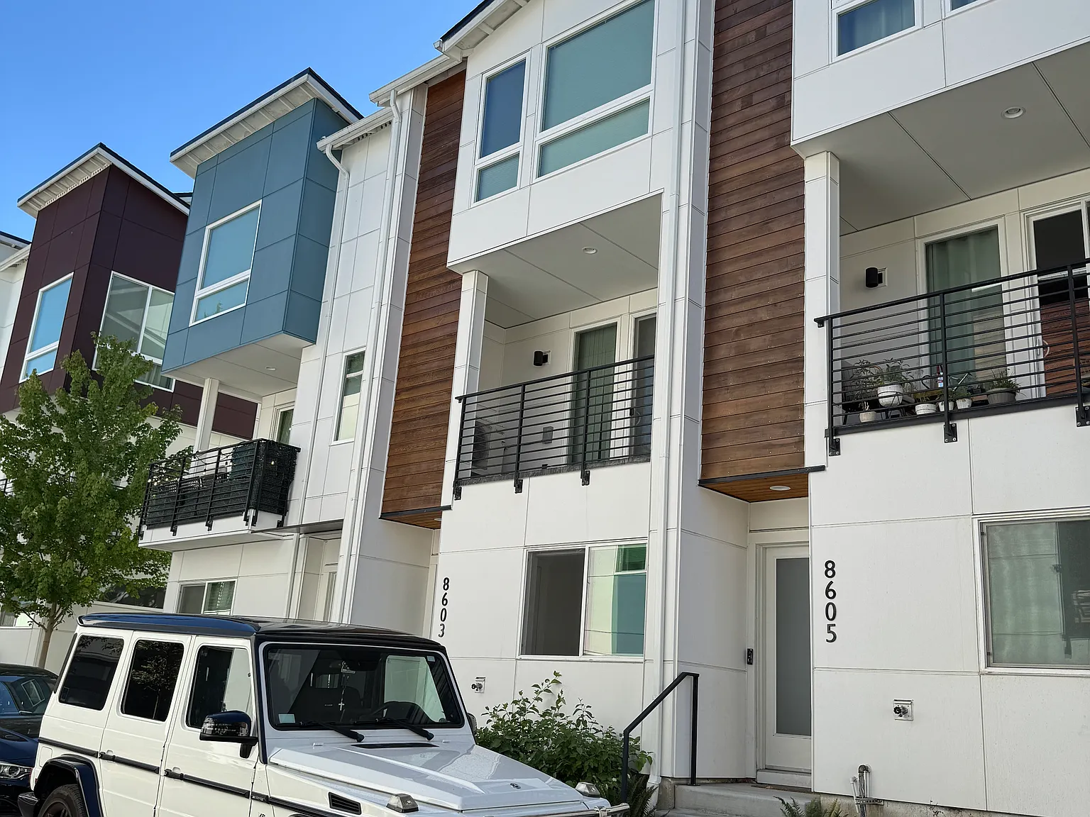 3 bed, 1435 sqft, $3,790 — Photo 1