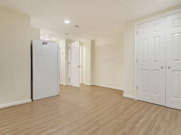 9085 Autoville Dr — Photo 25