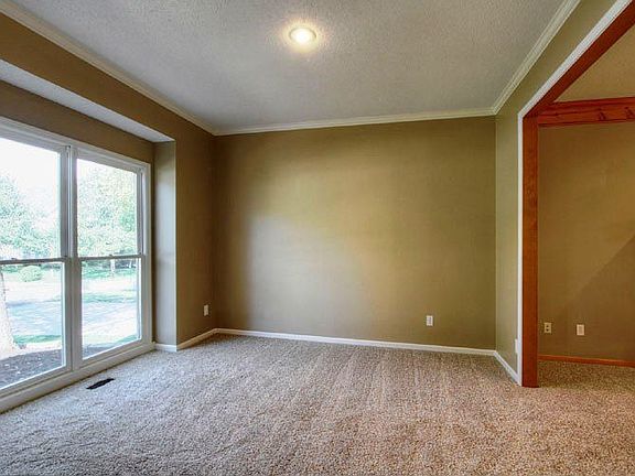 5th image of 15409 Horton Ln