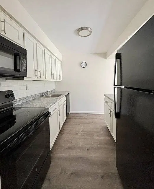 21 Swatling Rd — Photo 3