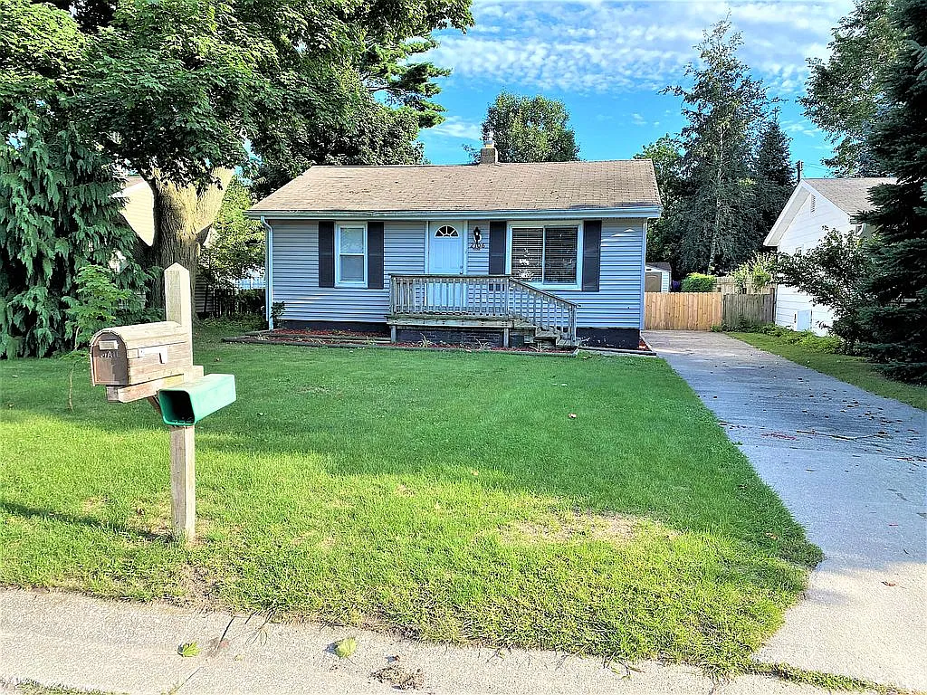 2106 Church St photo 1