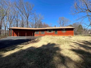 9401 Motz Rd, Evansville, IN 47720