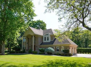 330 Deerwood Ln, Grand Island, NY 14072