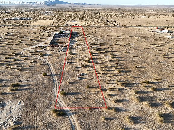 3rd image of 1 Palmdale Aly