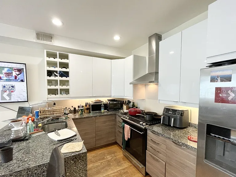 275 Dorchester St #X — Photo 1