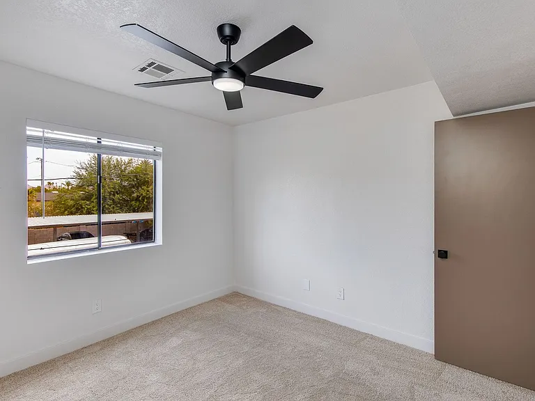 2bedroom 1.5 bathroom — Photo 18