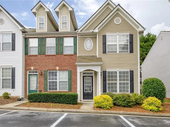 2651 Heathrow Dr, Lawrenceville, GA 30043