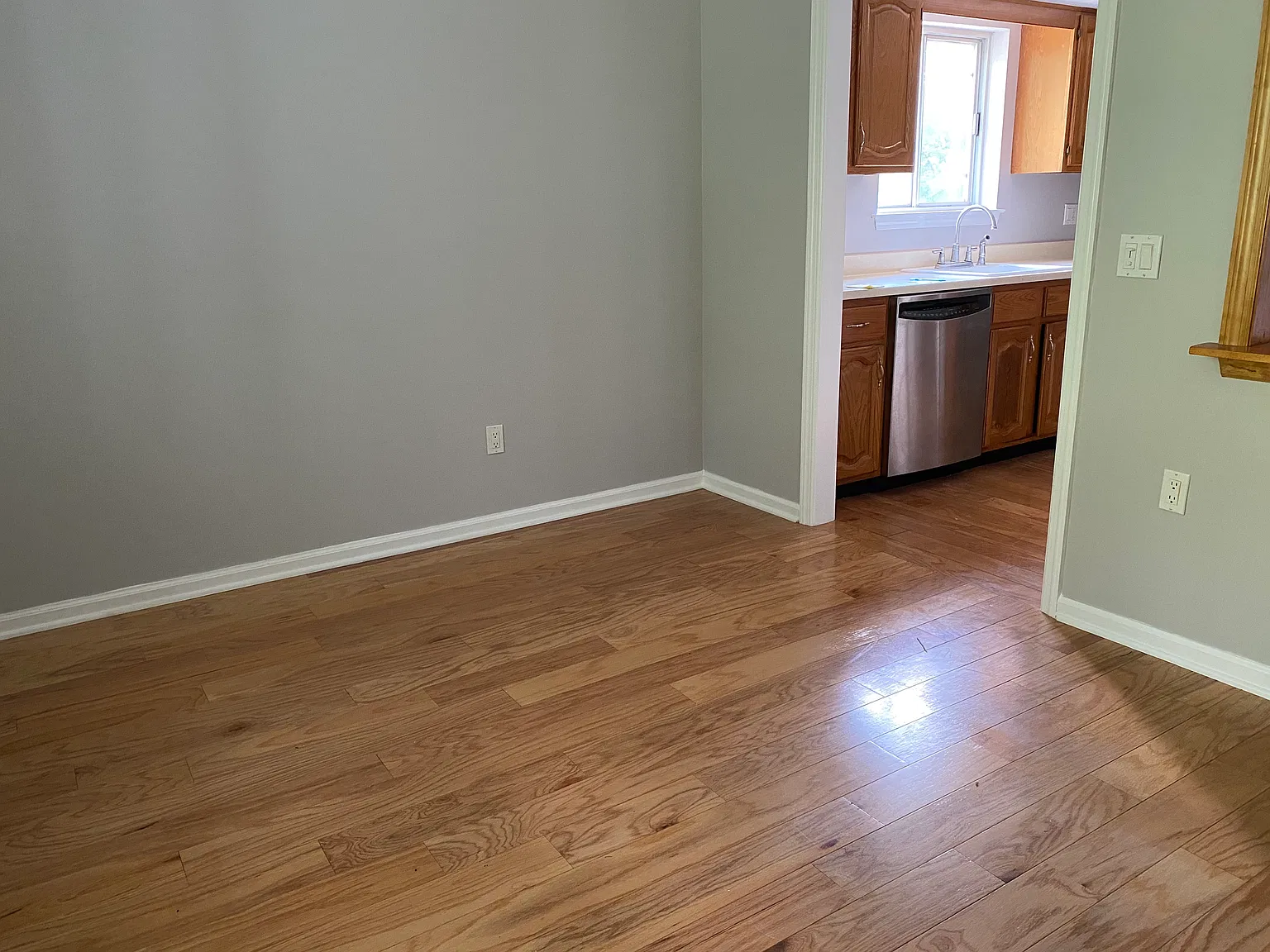 1 bed, 983 sqft, $2,500 — Photo 3
