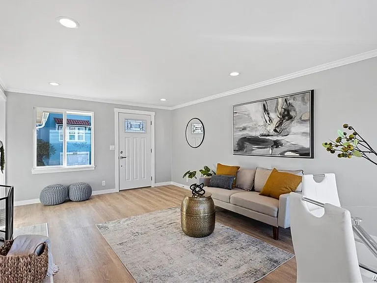 2301 Bonair Pl SE — Photo 3