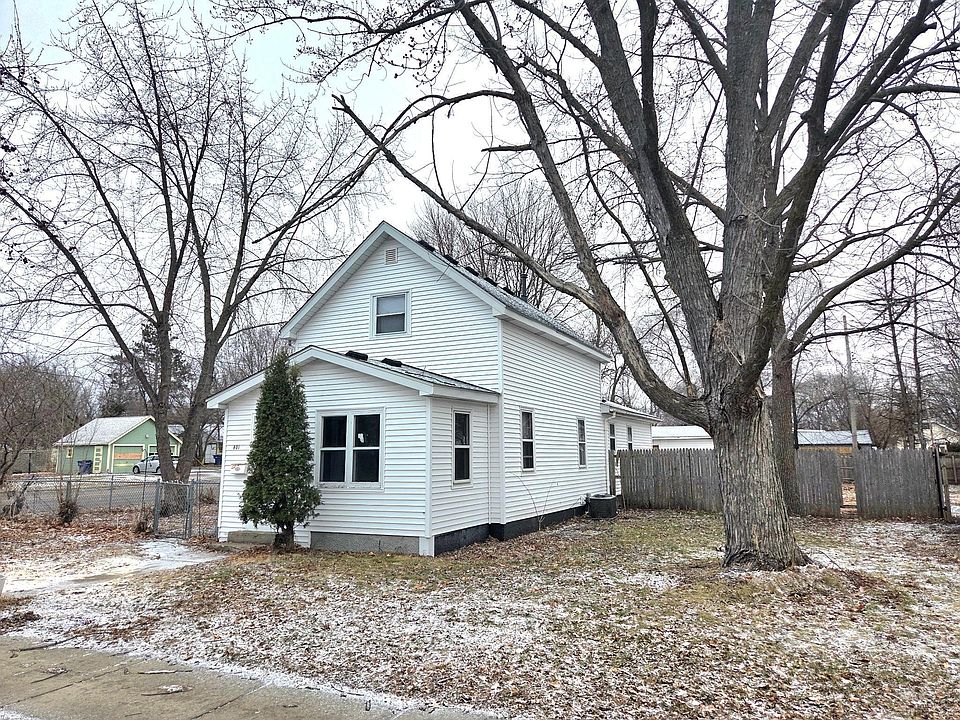 1st image of 801 10th Ave N