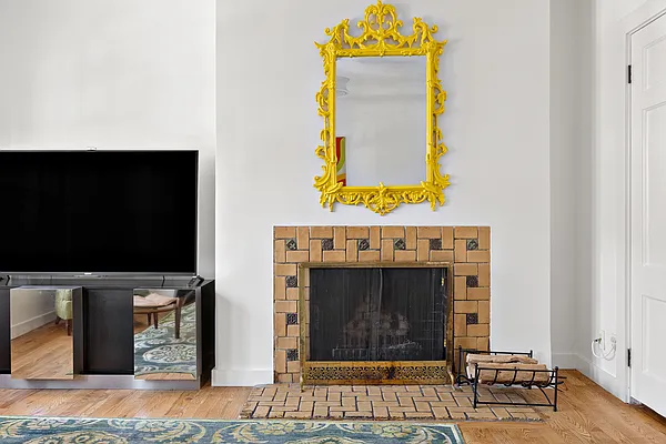 Sold by Compass | media 13