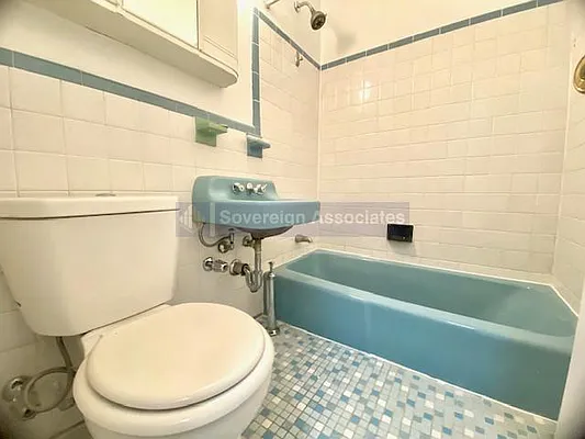 Rented by Sovereign Associates | media 16