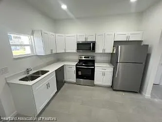 238 E Canal Way NE — Photo 2