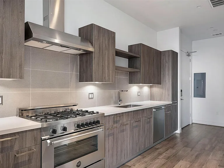 1211 Caroline St #1102 — Photo 4