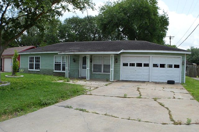 1st image of 221 Suncrest Dr