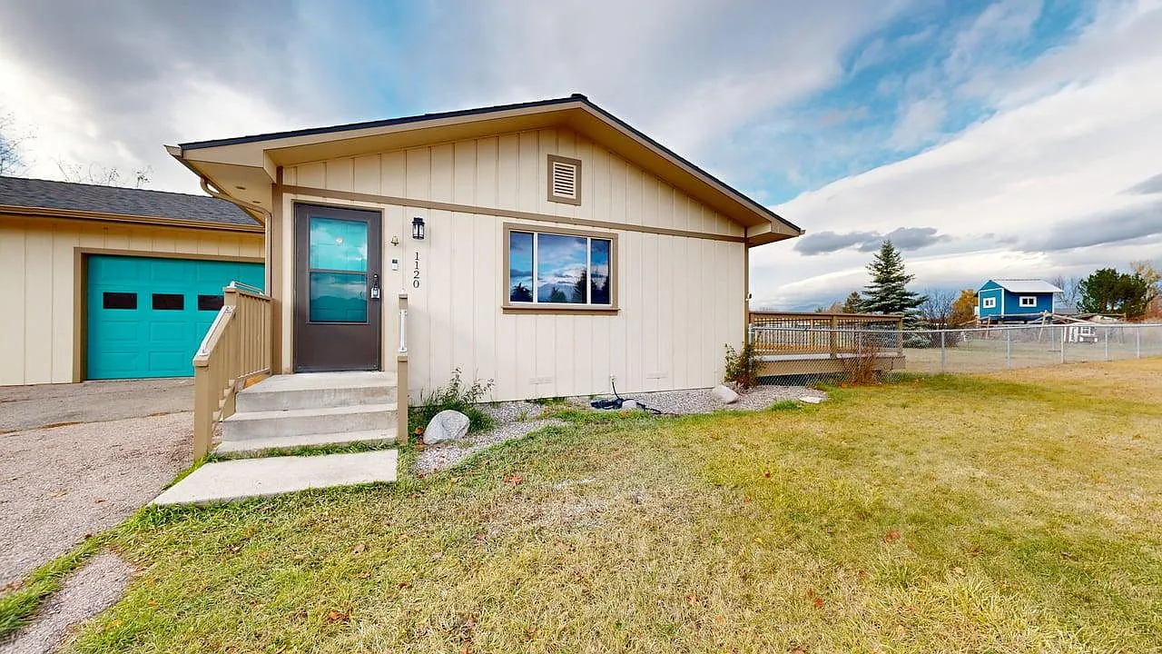2 bed, 926 sqft, $1,887 — Photo 1