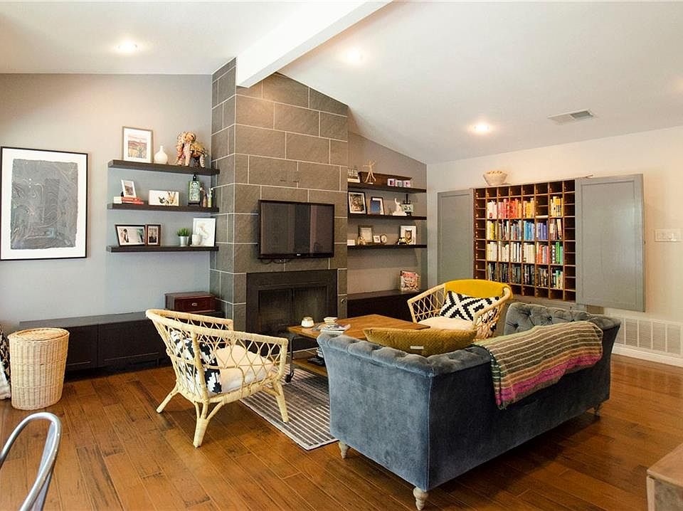 1st image of 5901 Paseo Del Toro #B