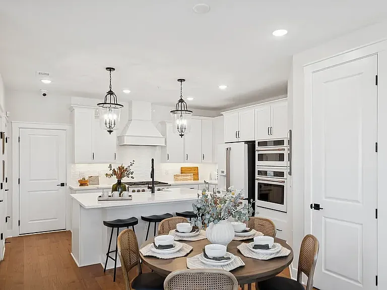 14945 Deco Cir — Photo 15
