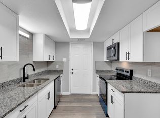 125 W Mountain Creek Dr #16, Grand Prairie, TX 75052