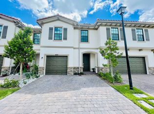 4102 Plum Tree Ln, Riviera Beach, FL 33410