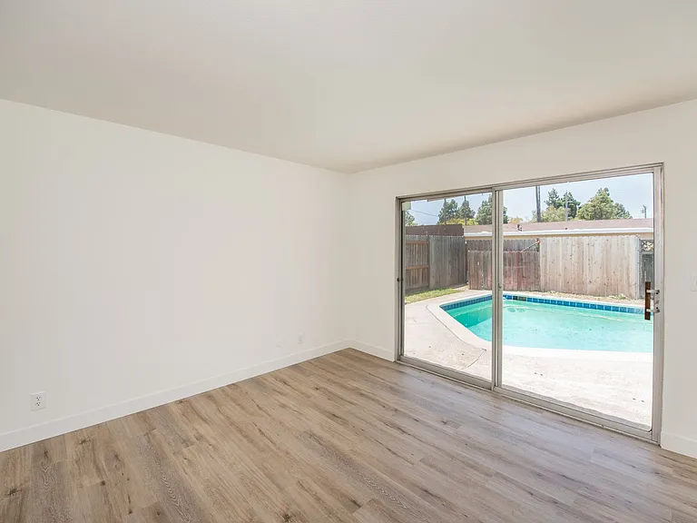 3069 Hayes Ave — Photo 25