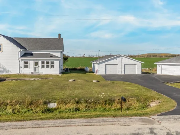 N4021 Birchwood Rd, Kewaunee, WI 54216